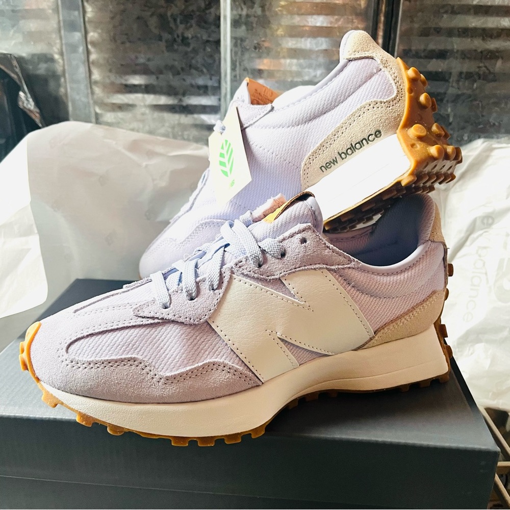 NEW New Balance 327 Lavender Sneakers Shoes Light Purple White various sizes - Picture 2 of 13